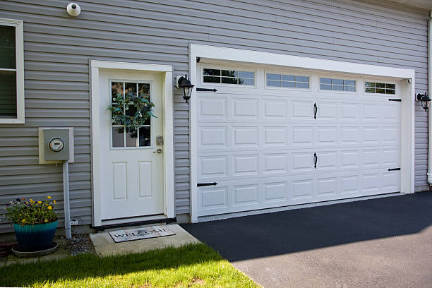 24/7 Emergency Garage Door experts in Triangle, VA