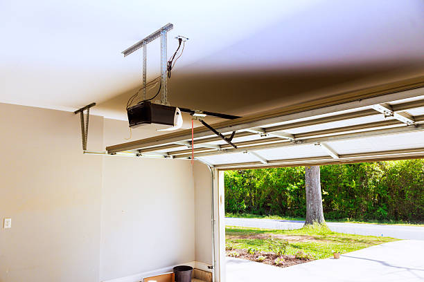 Top rated local Garage Door specialists in Triangle, VA